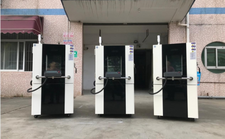 非標(biāo)定制250L高低溫交變濕熱試驗(yàn)箱交貨天津