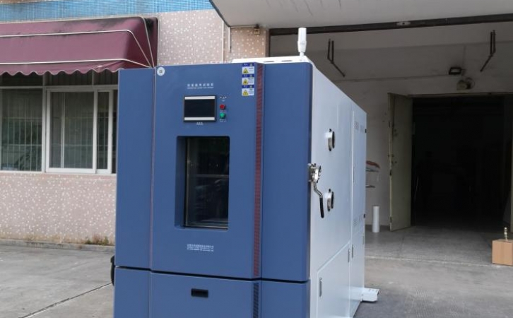 線性20℃快速溫變試驗(yàn)箱交付成都客戶