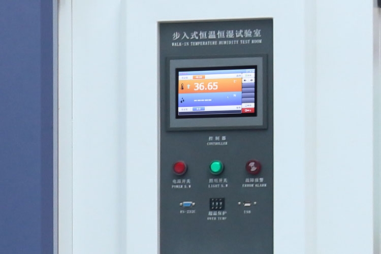 控制器采用進口LCD顯示屏幕，可同時顯示測定值及設定值，時間等；