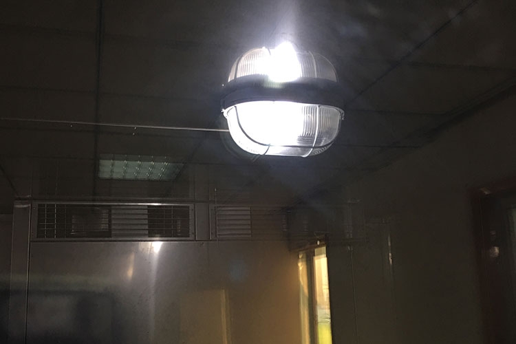 箱內(nèi)防爆LED燈